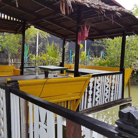 Mykampung Chalet Hotel Ipoh Bagian luar foto