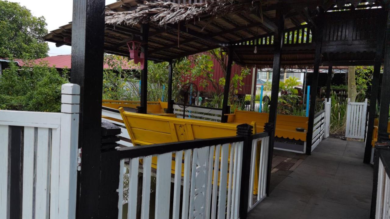 Mykampung Chalet Hotel Ipoh Bagian luar foto
