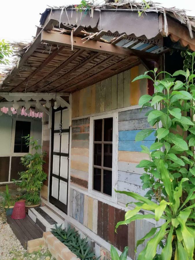 Mykampung Chalet Hotel Ipoh Bagian luar foto