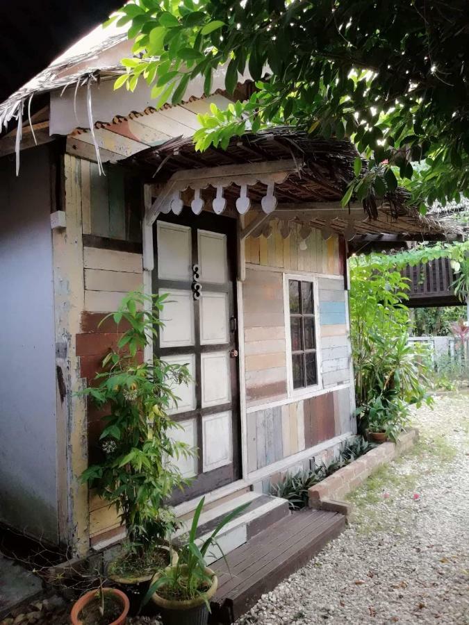 Mykampung Chalet Hotel Ipoh Bagian luar foto