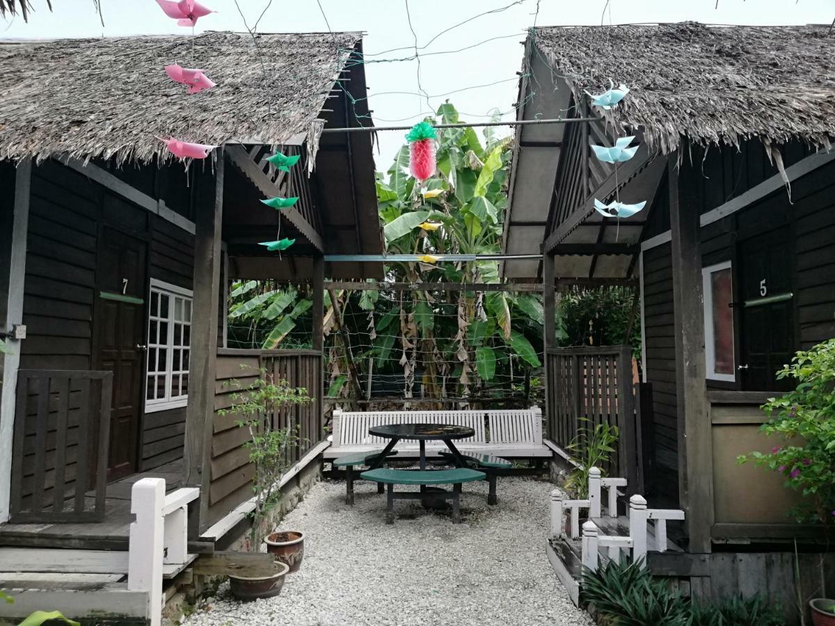 Mykampung Chalet Hotel Ipoh Bagian luar foto