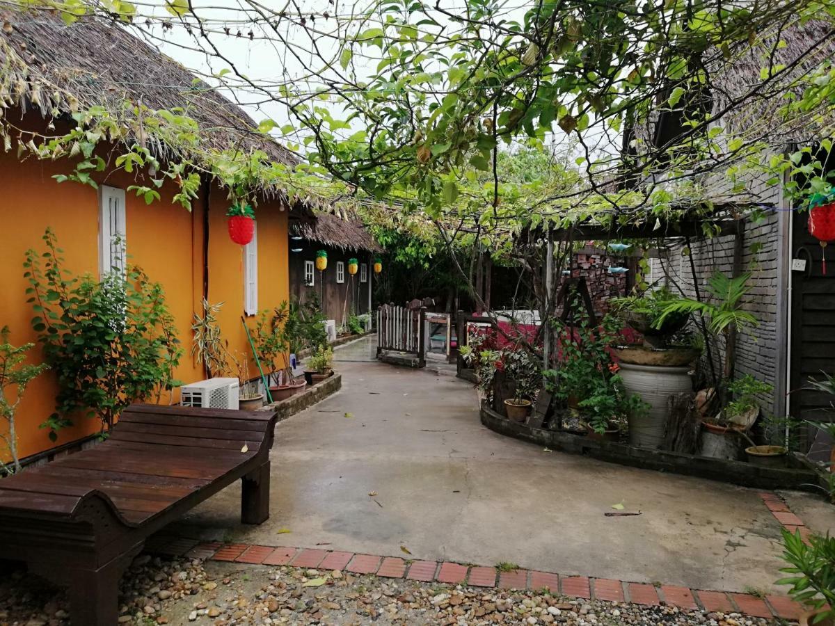 Mykampung Chalet Hotel Ipoh Bagian luar foto