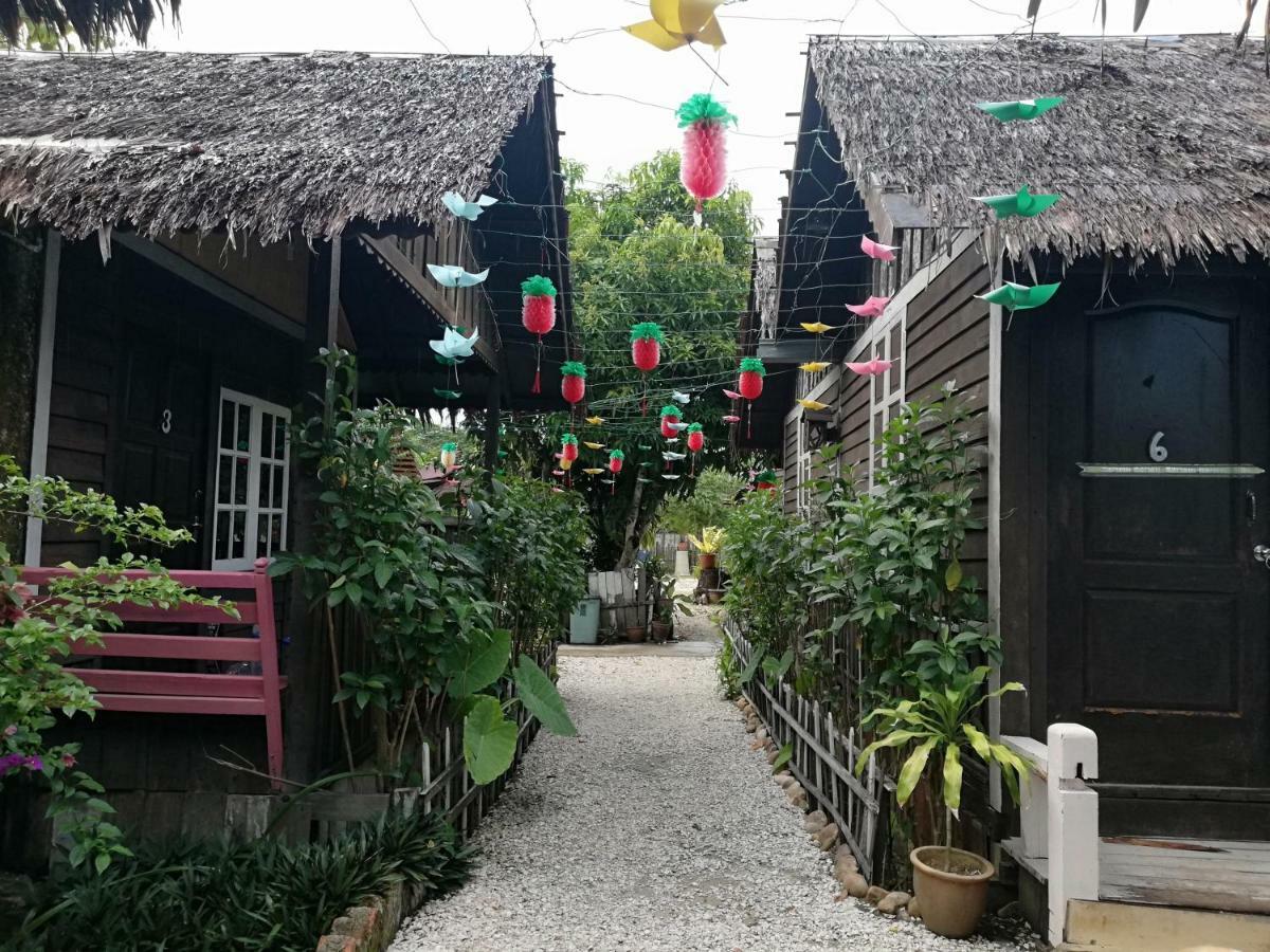 Mykampung Chalet Hotel Ipoh Bagian luar foto