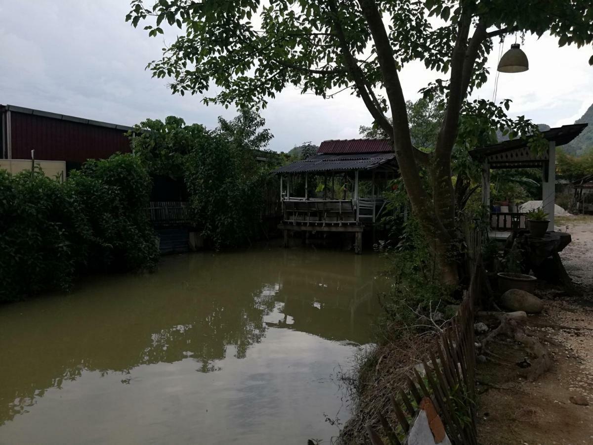 Mykampung Chalet Hotel Ipoh Bagian luar foto